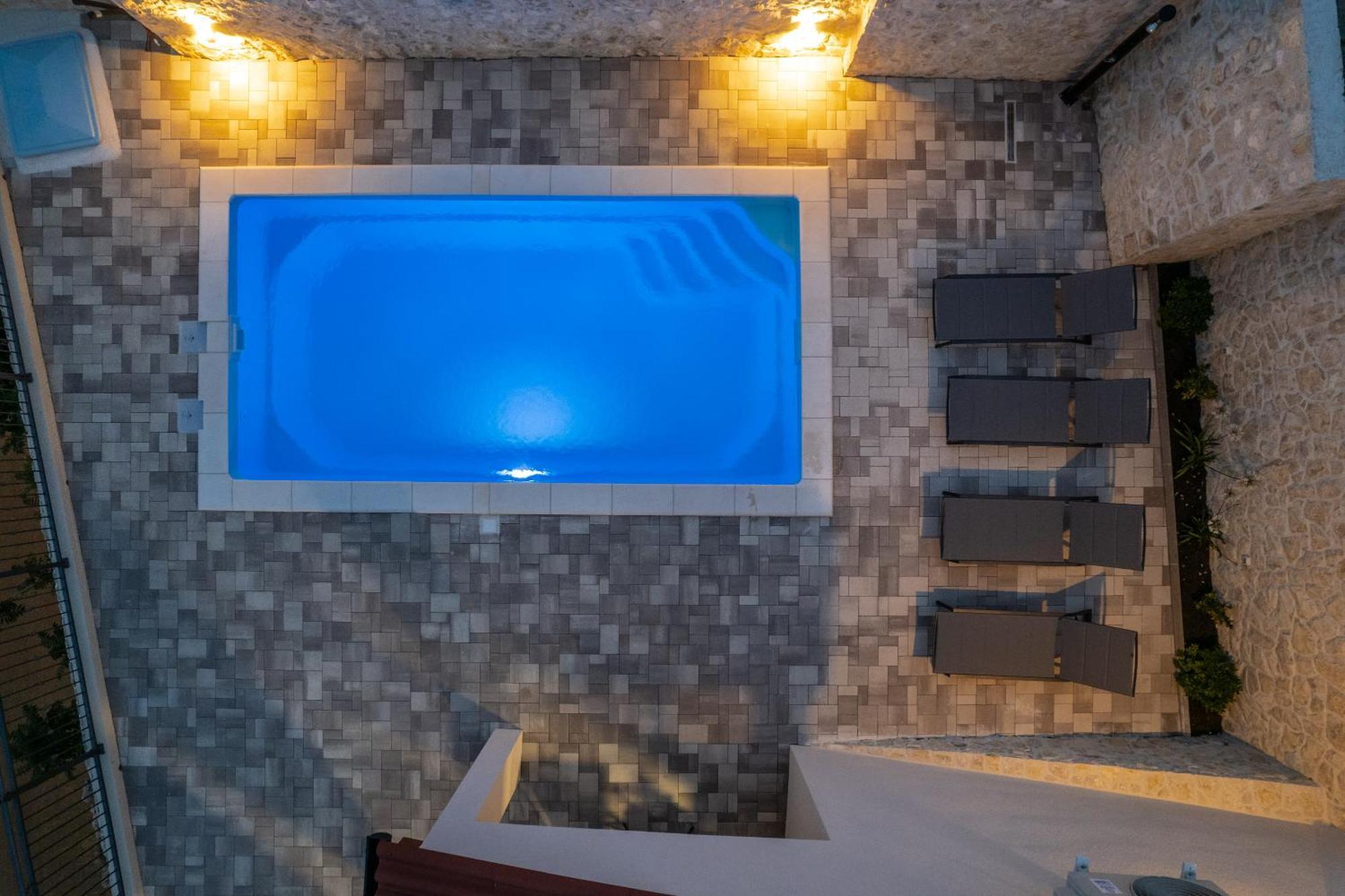 Villa Kamia With Private Heated Pool And Electric Vehicle Adapter Zubovici Bagian luar foto